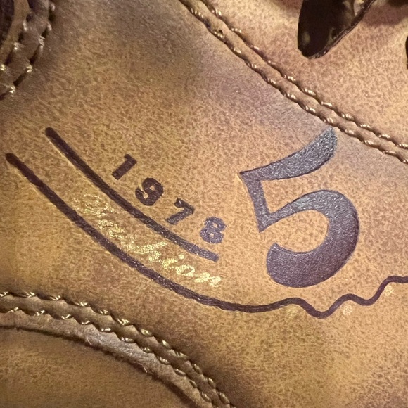 Source Unknown Tan Leather Boots with Black Soles
